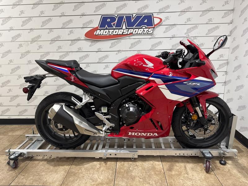 F687F34A-6595-402C-856C-D9BFE1A82DE6