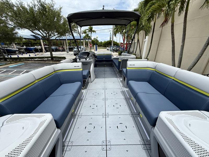 FD403317-35CD-45CC-8291-80CE3F7D1044