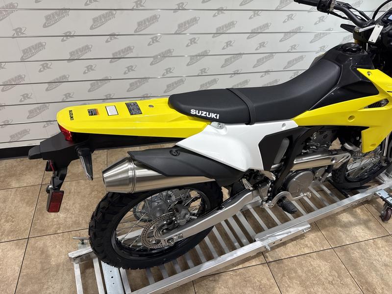 FF1E353C-8DC6-4428-B5E0-7738575FA90A