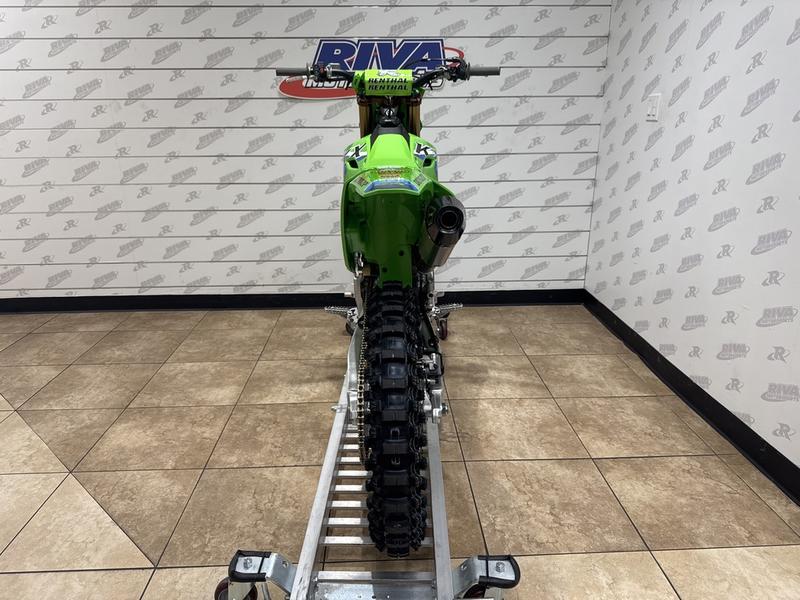 FF92436E-FAB6-46F1-8048-92BAF509345D